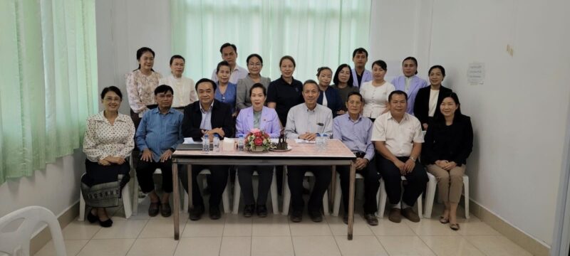 KHAMMOUANE_10 Group photo of the supervision team and Khammouane Provincial Hospital representatives